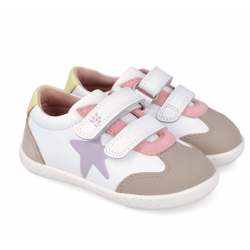 Deportivo estrella blanco y lilium